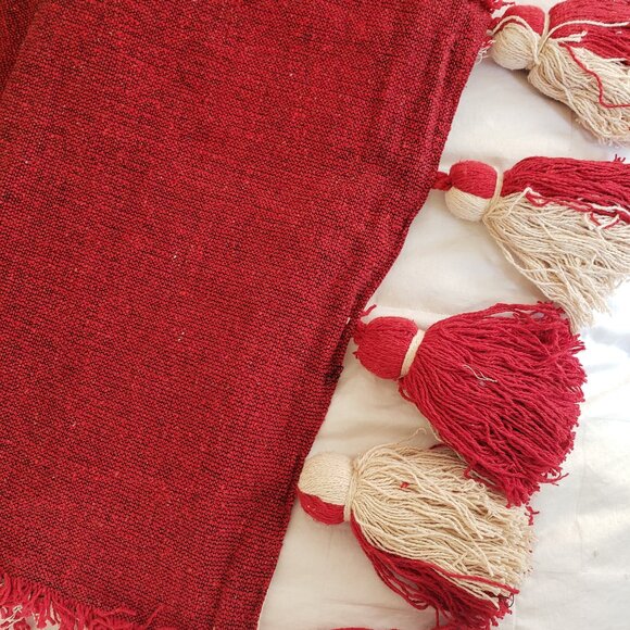 Country Chic Solid Red Table Runner with Tassels by Mud Pie 18" x 90"  NWT - Picture 9 of 12